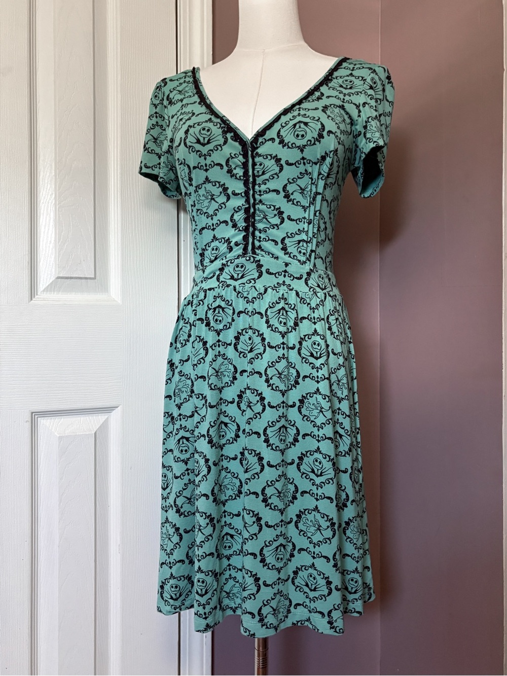 Nightmare Before Christmas Women's Casual Dress Small Teal & Black Halloween